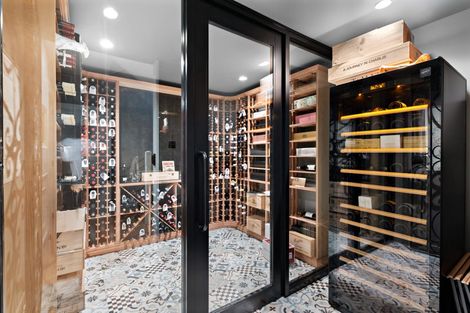 Photo of property in 21 Herne Bay Road, Herne Bay, Auckland, 1011