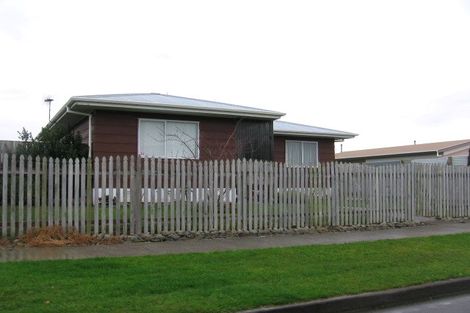 Photo of property in 4 Dahlstrom Grove, Kelvin Grove, Palmerston North, 4414