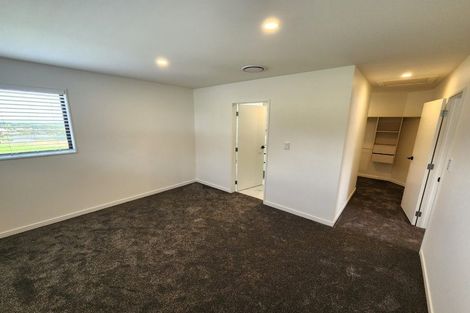Photo of property in 32 Jabal Crescent, Totara Park, Auckland, 2105