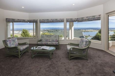 Photo of property in 126 Cannon Hill Crescent, Mount Pleasant, Christchurch, 8081