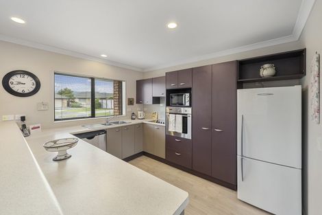 Photo of property in 12 Manhattan Court, Paraparaumu Beach, Paraparaumu, 5032