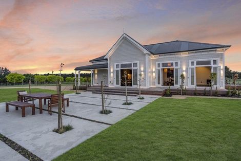 Photo of property in 906a-b Bidwills Cutting Road, Morison Bush, Greytown, 5794