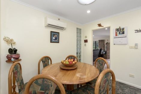 Photo of property in 7 Silhouette Way, Western Heights, Hamilton, 3200