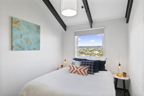 Photo of property in 12a Waiwera Crescent, Maupuia, Wellington, 6022