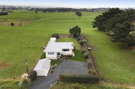 Photo of property in 142 Karioitahi Road, Waiuku, 2683