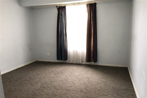 Photo of property in 61 Harrington Road, Henderson, Auckland, 0610