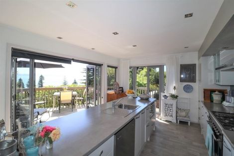 Photo of property in 2 Arthur Road, Ngarimu Bay, Thames, 3575