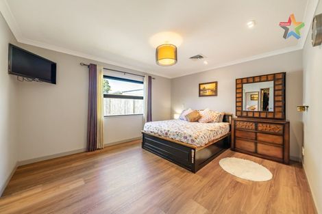 Photo of property in 8a Glen Iris Grove, Woburn, Lower Hutt, 5010