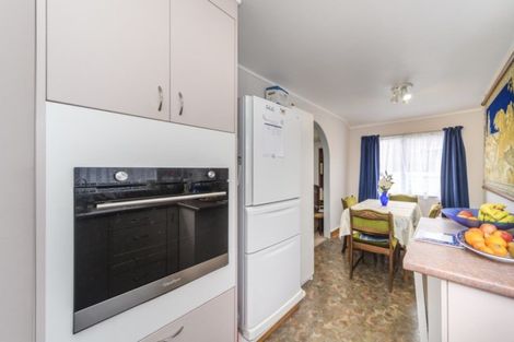 Photo of property in 84 Hillcrest Drive, Kelvin Grove, Palmerston North, 4414