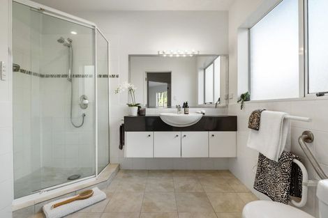 Photo of property in 1/137 Nile Road, Milford, Auckland, 0620