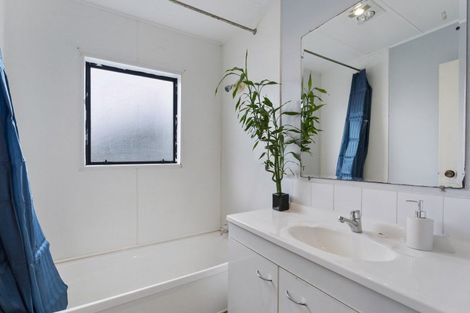 Photo of property in 9 Spackman Crescent, Paraparaumu, 5032