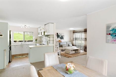 Photo of property in 10 Broadfield Street, Massey, Auckland, 0614