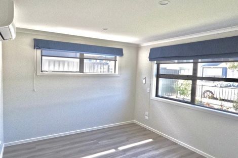 Photo of property in 14 Torea Place, Kenepuru, Porirua, 5022