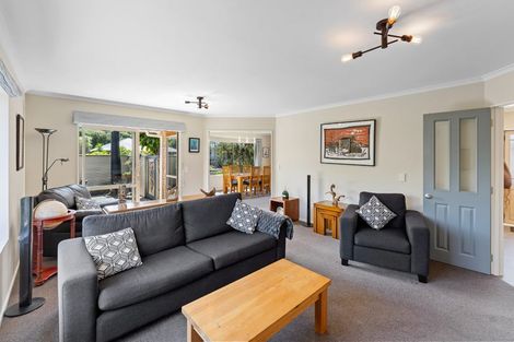 Photo of property in 106 Weggery Drive, Waikanae Beach, Waikanae, 5036
