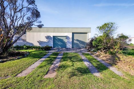 Photo of property in 74 South Road, Manaia, 4612