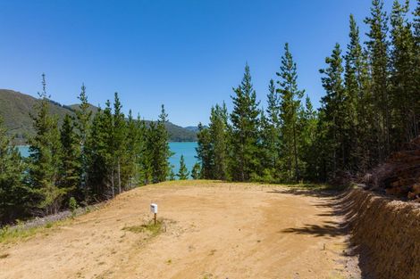 Photo of property in 4954 Kenepuru Road, Ohauparuparu Bay, Picton, 7282