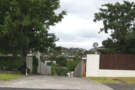 Photo of property in 1 Erica Road, Sunnynook, Auckland, 0620