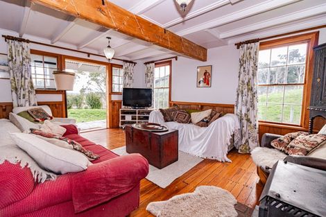 Photo of property in 387 Johns Way, Martinborough, Carterton, 5784