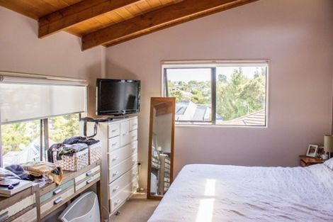 Photo of property in 1/55 James Evans Drive, Northcote, Auckland, 0627