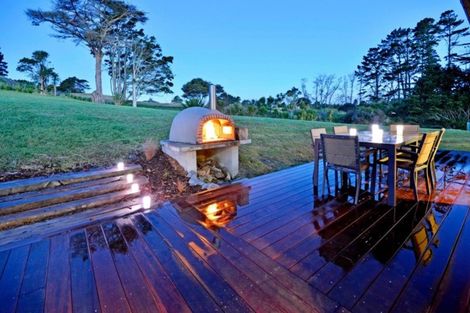 Photo of property in 73d Oraha Road, Kumeu, 0892