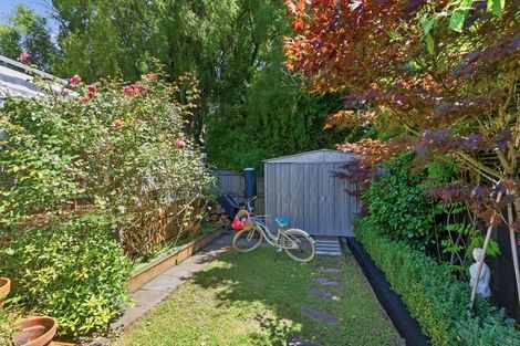 Photo of property in 32 Martindales Road, Heathcote Valley, Christchurch, 8022