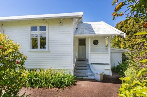 Photo of property in 6 Hamana Street, Narrow Neck, Auckland, 0622