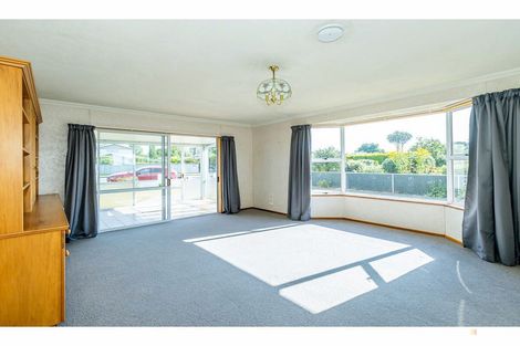 Photo of property in 19 Timaru Road, Waimate, 7924