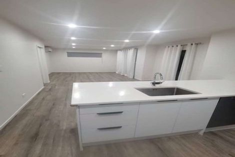 Photo of property in 15a William Avenue, Manurewa, Auckland, 2102