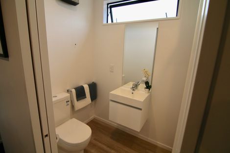 Photo of property in 138a Holly Road, St Albans, Christchurch, 8014