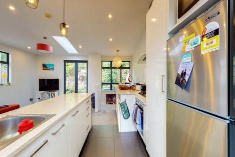 Photo of property in 15 San Sebastian Road, Kelburn, Wellington, 6012