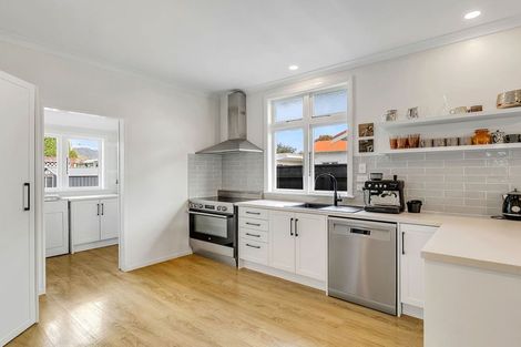 Photo of property in 38 Palmer Crescent, Silverstream, Upper Hutt, 5019