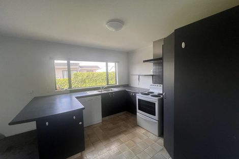 Photo of property in 17 Jasmine Grove, Maungaraki, Lower Hutt, 5010