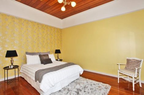 Photo of property in 5 Voelas Road, Lyttelton, 8082