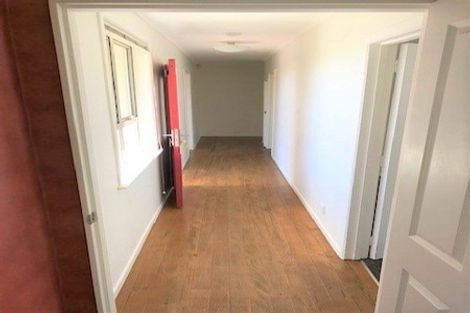 Photo of property in 39 Vera Road, Te Atatu South, Auckland, 0610