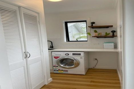 Photo of property in 33 Northall Road, New Lynn, Auckland, 0600