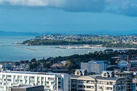 Photo of property in The Metropolis Apartments, 3305/1 Courthouse Lane, Auckland Central, Auckland, 1010