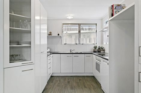 Photo of property in 77 Marshall Avenue, Richmond Heights, Taupo, 3330