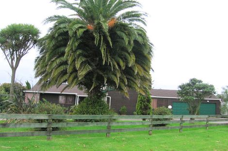 Photo of property in 4 Faith Grove, Greenhithe, Auckland, 0632