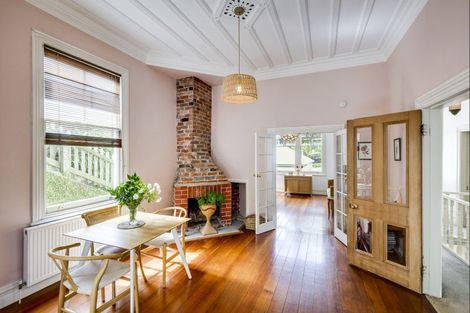 Photo of property in 2 Cameron Road, Bluff Hill, Napier, 4110