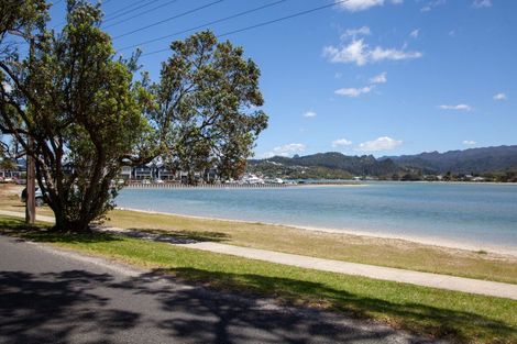 Photo of property in 114 Paku Drive, Tairua, 3508