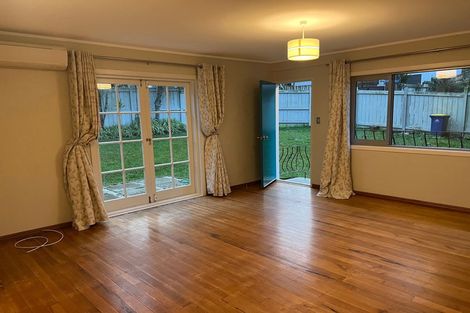 Photo of property in 1/38 Lynden Avenue, Hillcrest, Auckland, 0627