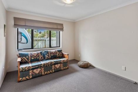 Photo of property in 15 Fairway Oaks Drive, Waikanae Beach, Waikanae, 5036