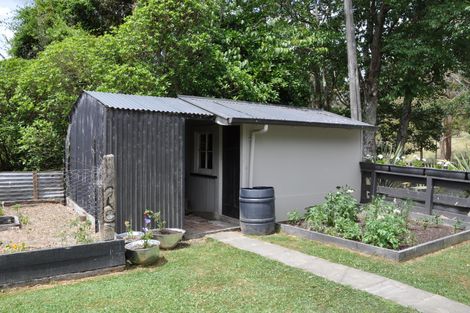 Photo of property in 418 Pahiatua Aokautere Road, Aokautere, Palmerston North, 4471