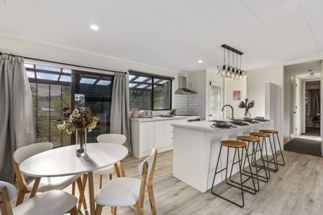 Photo of property in 48 Brixton Road, Manly, Whangaparaoa, 0930