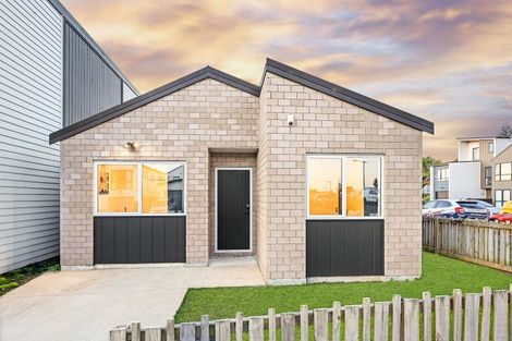 Photo of property in 20 Herekino Street, Westgate, Auckland, 0814