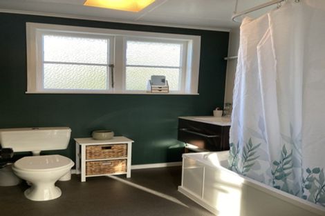 Photo of property in 41 Seymour Street, Waitara, 4320