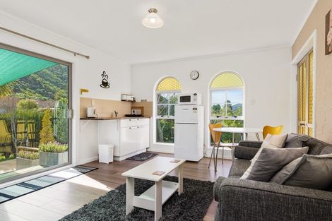 Photo of property in 31a Ranui Street, Waikawa, Picton, 7220