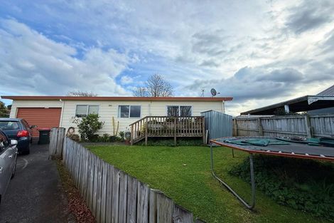 Photo of property in 12 Meadowvale Rise, Titirangi, Auckland, 0604