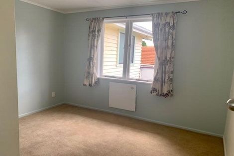 Photo of property in 727 Swanson Road, Swanson, Auckland, 0612