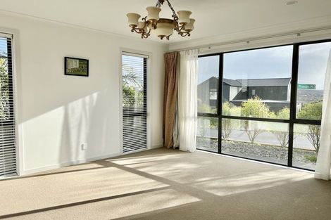 Photo of property in 35 Fennell Crescent, Silverdale, 0932